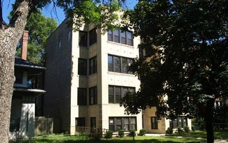 4851 N Christiana Ave Apartments