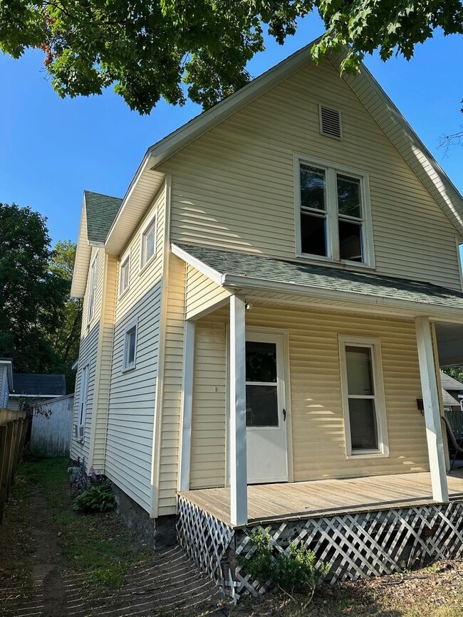 property at 504 E Jefferson St