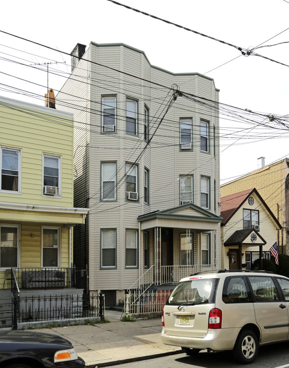 109 Lincoln St in Jersey City, NJ - Foto de edificio