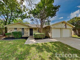 1030 Bryant St in Benbrook, TX - Building Photo