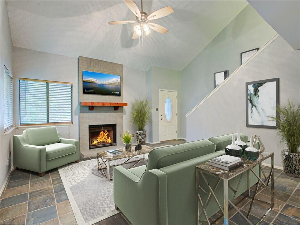 2901 Burning Oak Dr in Austin, TX - Building Photo