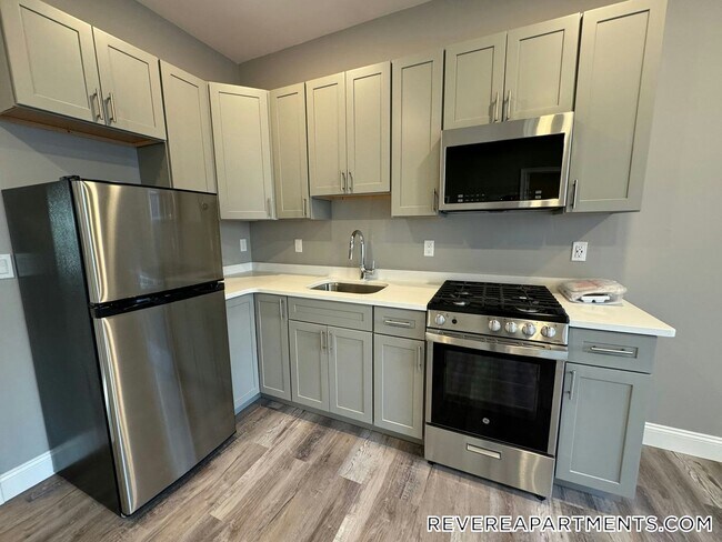 1499 N Shore Rd in Revere, MA - Building Photo - Building Photo