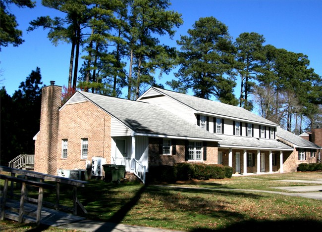 Chase Park Apartments in Wilson, NC - Building Photo - Building Photo