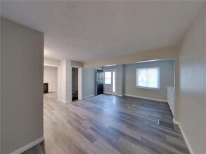 5406 Utah Ave N in Minneapolis, MN - Building Photo - Building Photo