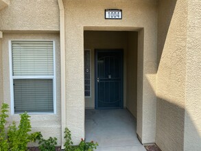 10809 Garden Mist Dr in Las Vegas, NV - Foto de edificio - Building Photo