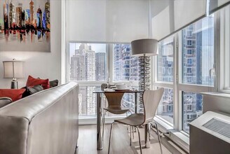 605 W 42nd St in New York, NY - Building Photo - Building Photo
