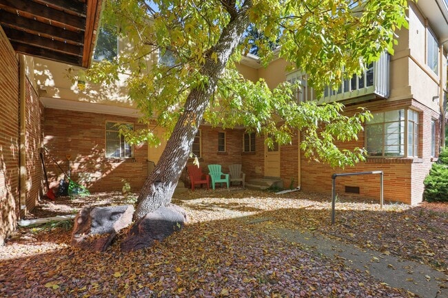 925 16th St in Boulder, CO - Building Photo - Building Photo