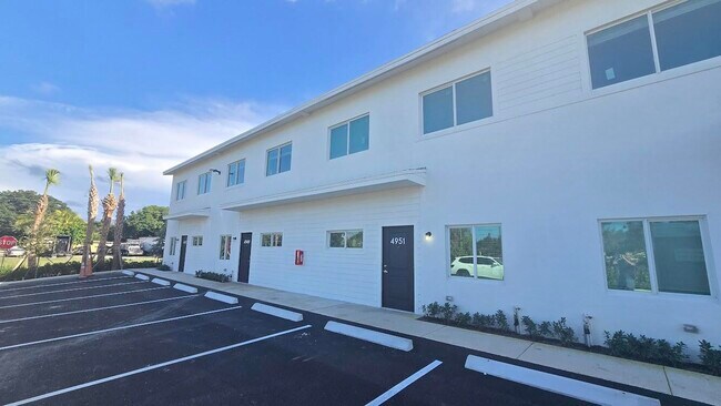 4951 Serafica Dr in Lake Worth Beach, FL - Building Photo - Building Photo
