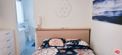 7925 Norton Ave in West Hollywood, CA - Building Photo - Building Photo