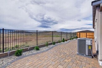 7315 Owl Creek St in Reno, NV - Foto de edificio - Building Photo
