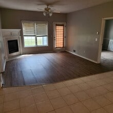 1335 SE Florence Dr in Waukee, IA - Building Photo - Building Photo