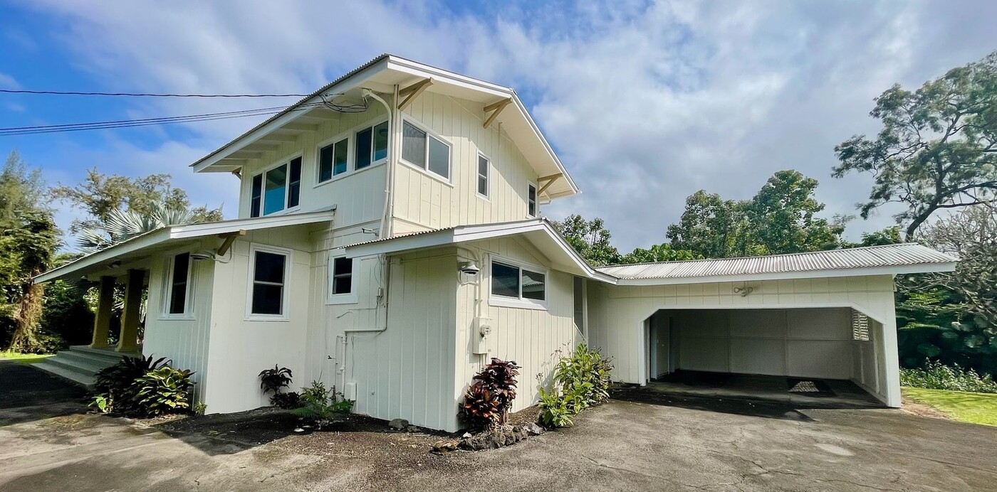 210 Laehala St in Hilo, HI - Building Photo