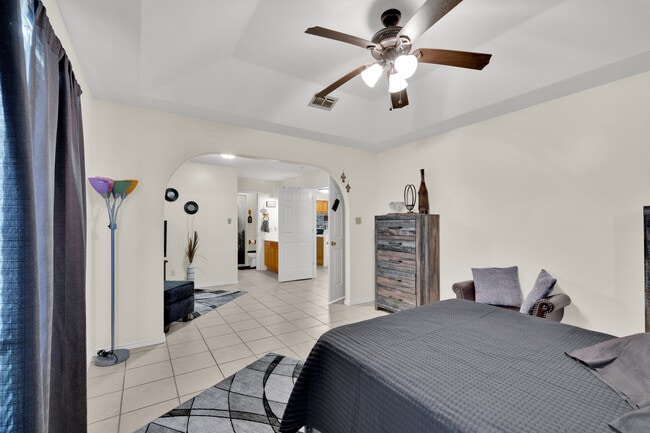 Sangria Sunset Villas in Weslaco, TX - Foto de edificio - Interior Photo