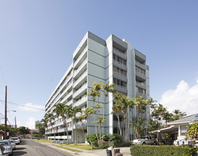 Elms Condominium in Honolulu, HI - Building Photo - Building Photo