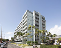 Elms Condominium in Honolulu, HI - Foto de edificio - Building Photo