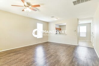 6007 Midcrown Dr in San Antonio, TX - Building Photo - Building Photo