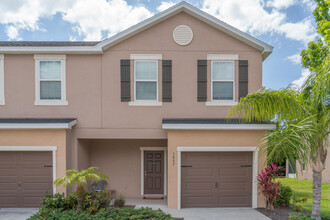 Bradford Manor in Sarasota, FL - Foto de edificio - Building Photo