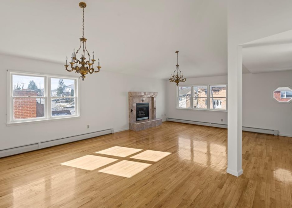 166 Woodside Ave, Unit 1 in West Harrison, NY - Building Photo