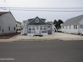 19-21 N St in Seaside Park, NJ - Building Photo