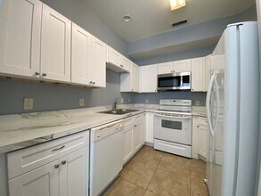2482 Temple Grove Ln in Kissimmee, FL - Building Photo - Building Photo