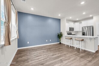 19 Katherine Dr in Burlington, NJ - Building Photo - Building Photo