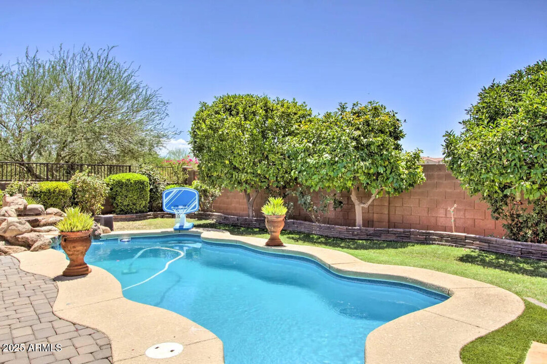 28615 N Nobel Rd in Phoenix, AZ - Building Photo