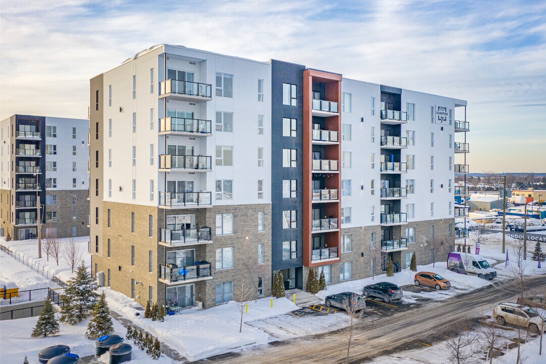 Quartier 7 in Mascouche, QC - Building Photo