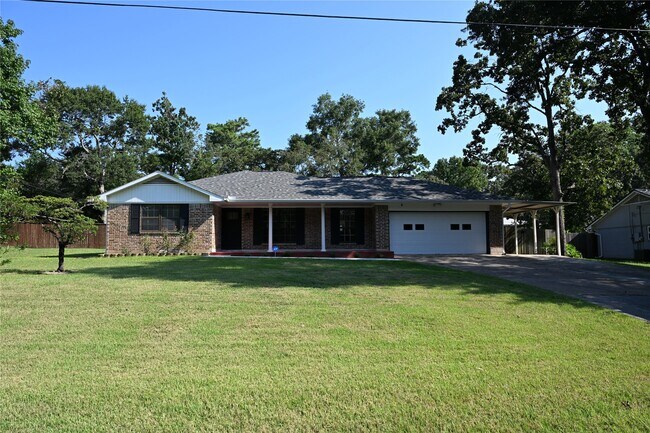 212 Summit Dr