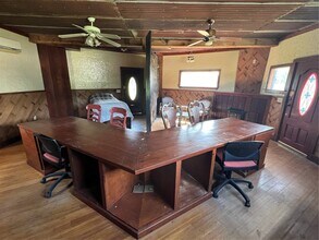 6759 TX-105 in Navasota, TX - Building Photo - Building Photo