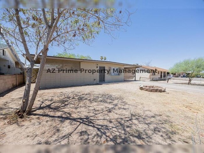property at 321 W Winston Dr