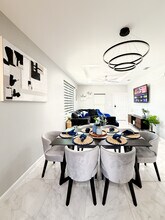 2108 E Viviana St, Unit Fully Furnished Rental in Edinburg, TX - Foto de edificio - Building Photo