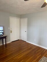 4 Brook Rd in Salem, NH - Foto de edificio - Building Photo