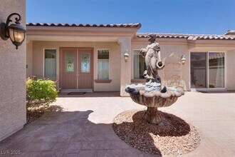 2370 Rosendale Village Ave in Henderson, NV - Building Photo - Building Photo