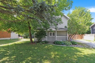 58 Cedar St in Collingwood, ON - Building Photo