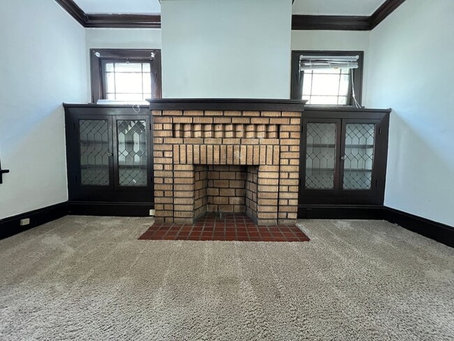 2196 Lewis Dr in Lakewood, OH - Building Photo - Building Photo