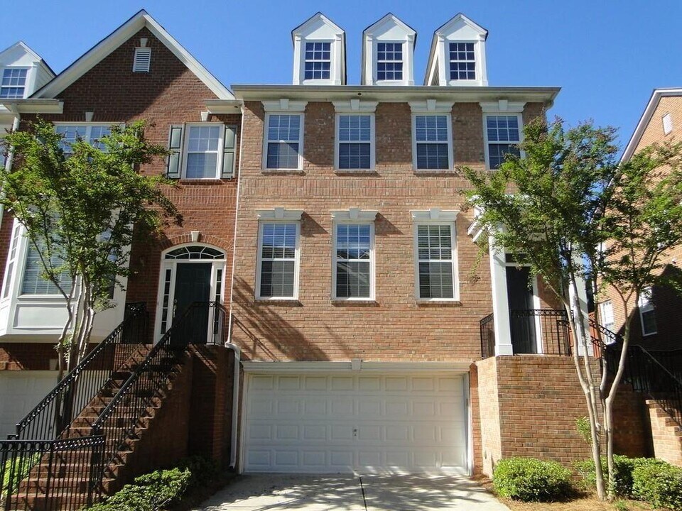 1749 Highlands View Dr in Smyrna, GA - Building Photo