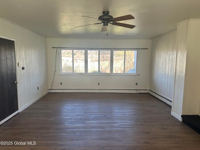 159 Wilson Hill Rd in Hoosick Falls, NY - Building Photo - Building Photo