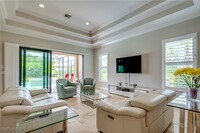 6560 Roma Way in Naples, FL - Foto de edificio - Building Photo