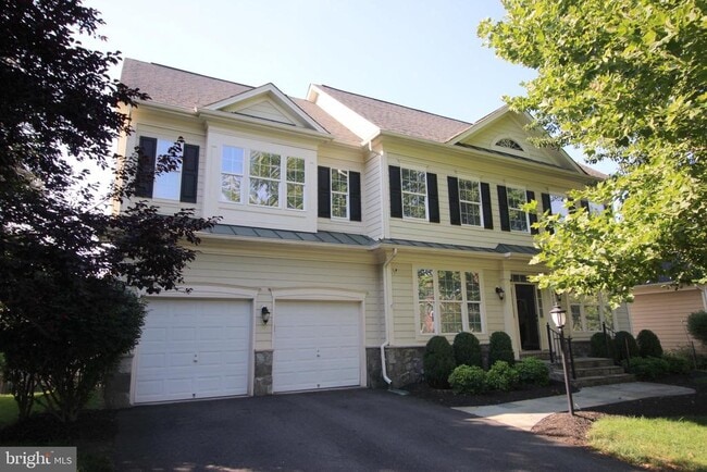 property at 44136 Riverpoint Dr