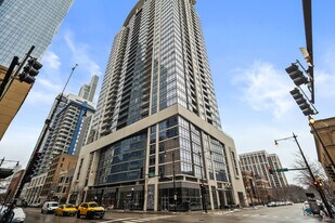 100 E 14th St, Unit 708 in Chicago, IL - Building Photo
