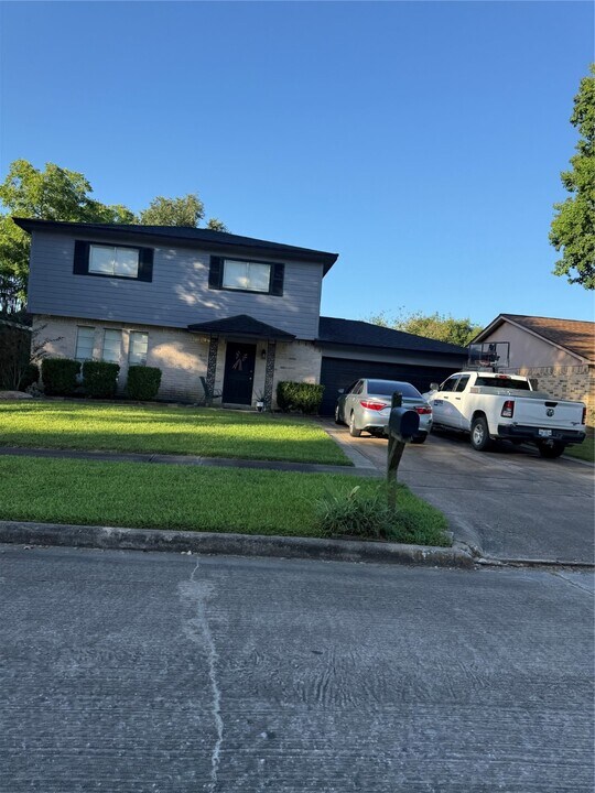 6207 Woodvale Dr in League City, TX - Building Photo