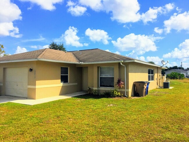 property at 2213 Armour Rd