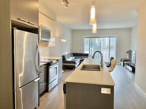 638 Regan Av in Coquitlam, BC - Building Photo - Building Photo
