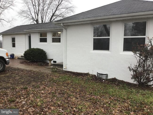 property at 17107 Raccoon Ford Rd