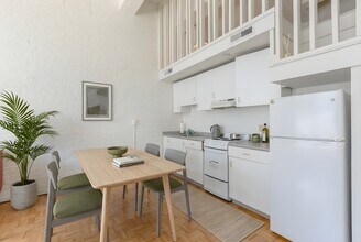 61 Brookline Ave, Unit 214 in Boston, MA - Building Photo - Building Photo