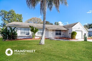 353 SW Belmont Cir in Port St. Lucie, FL - Building Photo