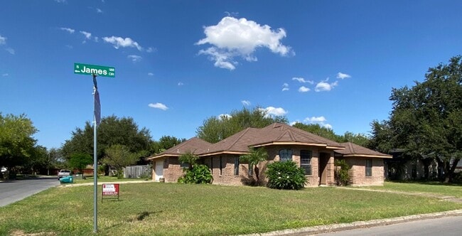 1305 James Cir in Pharr, TX - Building Photo - Building Photo
