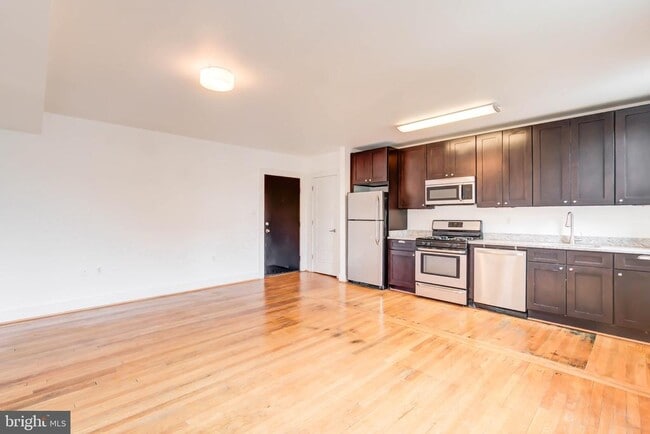 1575 Spring Pl NW in Washington, DC - Building Photo - Building Photo