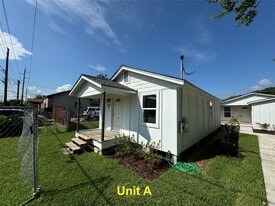 8214 Livingston St in Houston, TX - Building Photo