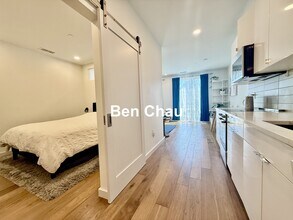 97 Elmwood, Unit 211 in Cambridge, MA - Building Photo - Building Photo